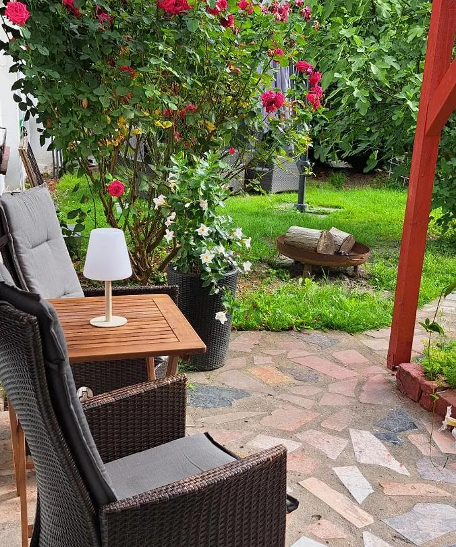 Bungalow an der Tanne mit überdachter Terrasse Düsseldorf Apartment